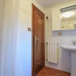 Casa vacanze 2 Bedroom Beautiful In Massarosa