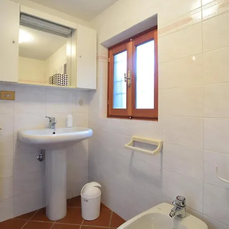 Сasa de vacaciones 2 Bedroom Beautiful In *