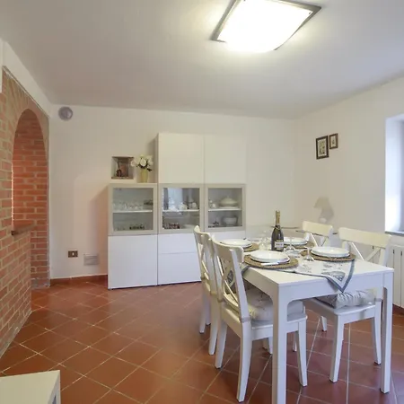 2 Bedroom Beautiful In 펜션