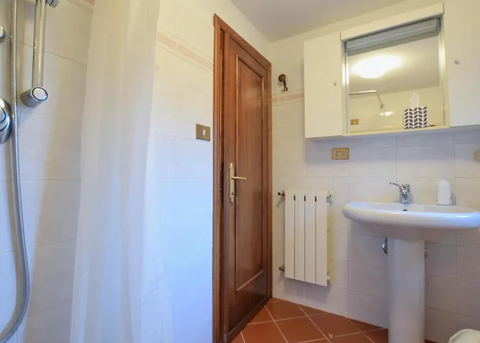 펜션 2 Bedroom Beautiful In 마사로라