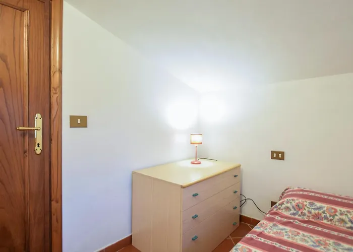 펜션 2 Bedroom Beautiful In 마사로라